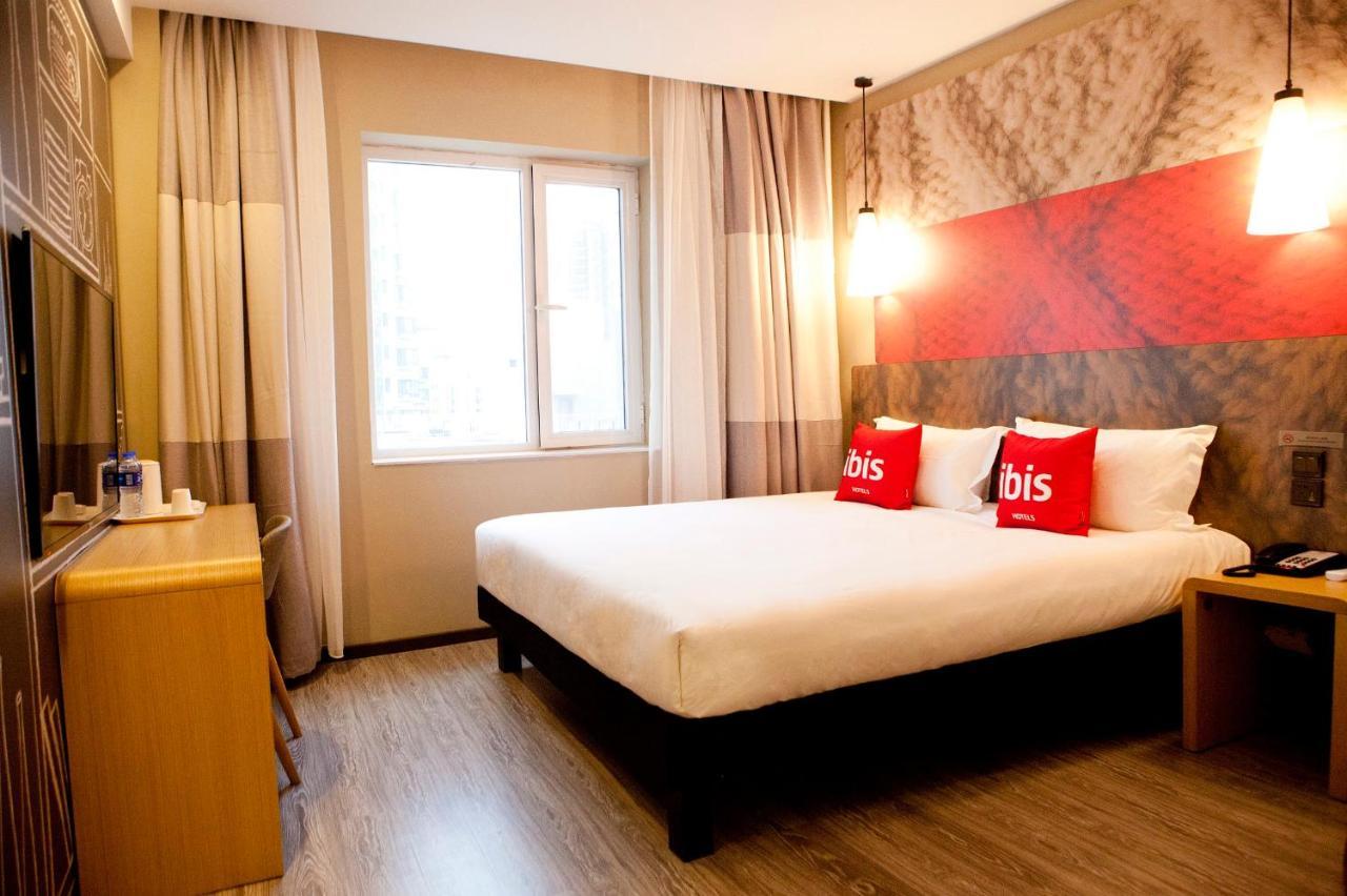 Ibis Tianjin Railway Station North Square Hotel Buitenkant foto