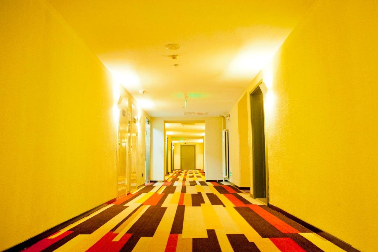 Ibis Tianjin Railway Station North Square Hotel Buitenkant foto