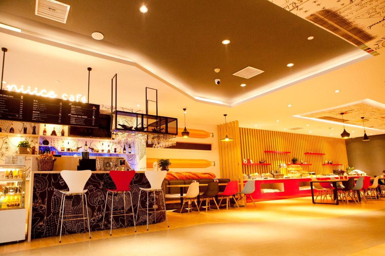 Ibis Tianjin Railway Station North Square Hotel Buitenkant foto