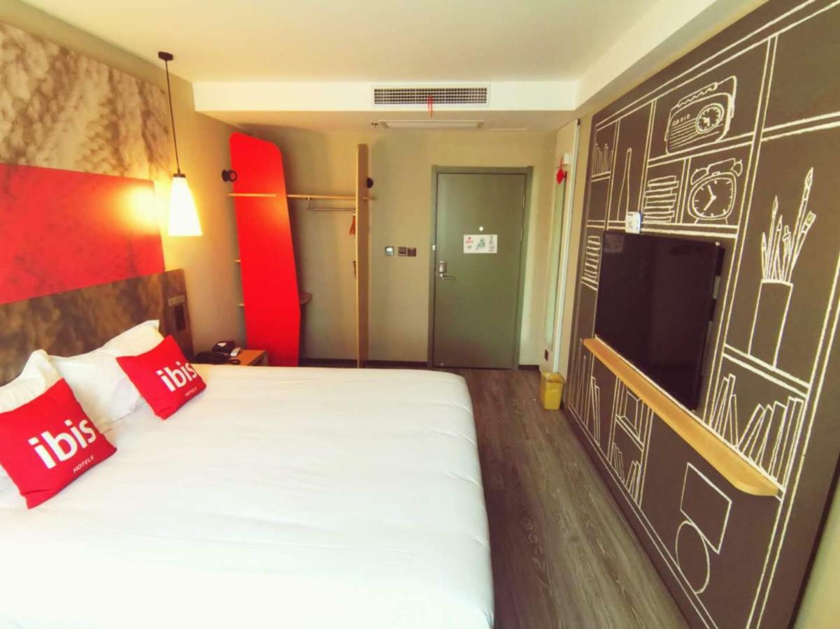 Ibis Tianjin Railway Station North Square Hotel Buitenkant foto